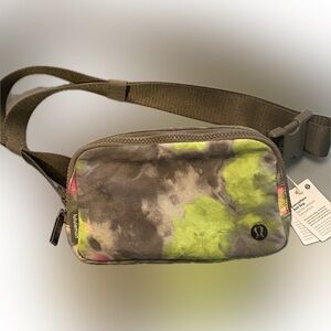 Lululemon hyper dye tye dye everywhere belt bag NWT